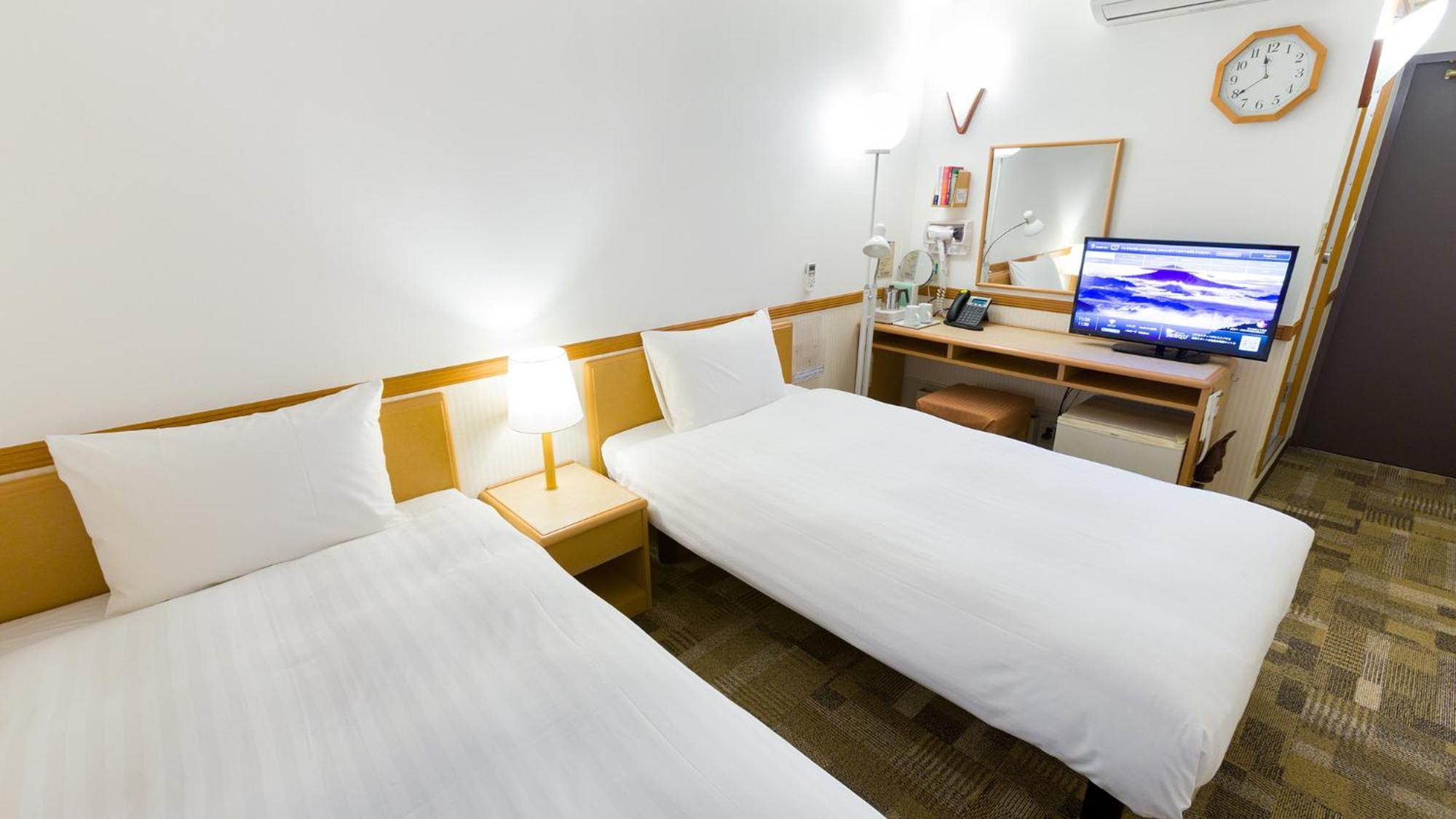 Toyoko Inn Tsushima Izuhara Habitación foto